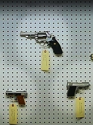 5 American Kids - 5 American Handguns